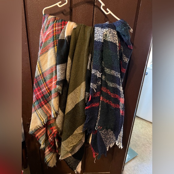 3 Plaid Blanket Scarves Set - Picture 2 of 7